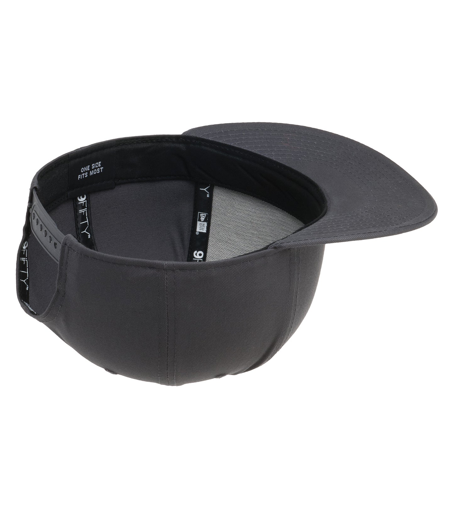 NEW ERAᴹᴰ CASQUETTE À VISIÈRE PLATE ET FERMETURE À BOUTONS-PRESSION. NE400